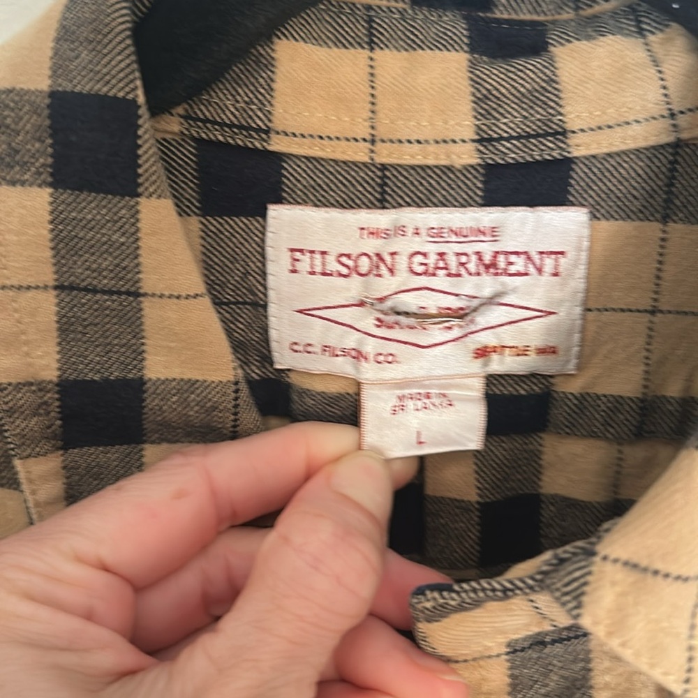 Filson Flannel Plaid Button Down Men’s Shirt size Large - Picture 8 of 12